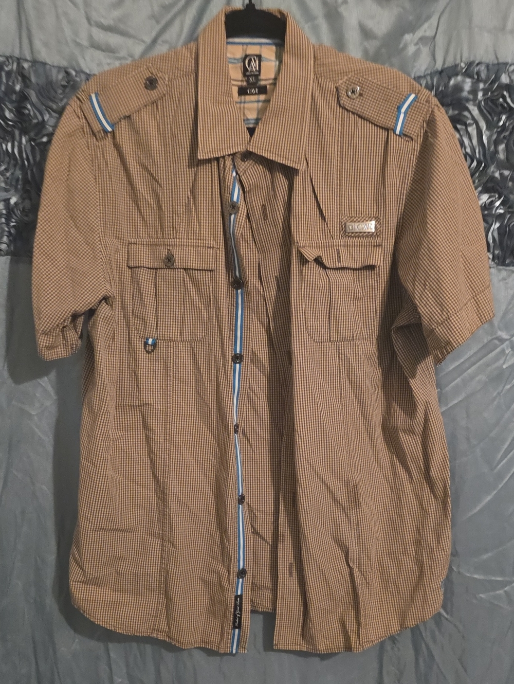 CN Men’s Brown Short-Sleeve Casual Button-Down Shirt